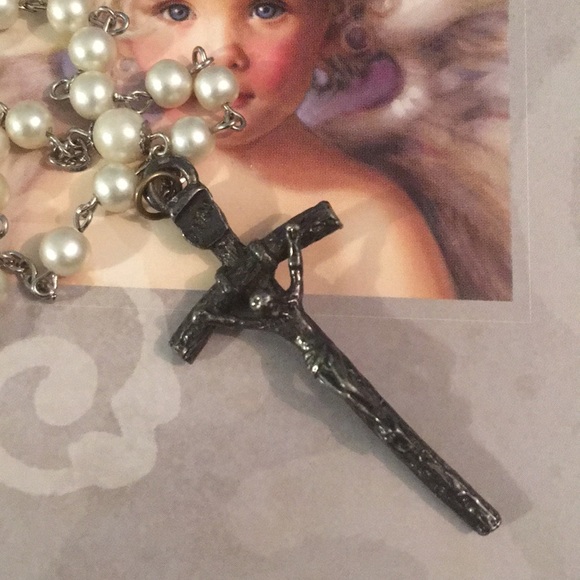 Vintage faux pearl rosary Italy silver finish Catholic religious Crucifix - Picture 4 of 9
